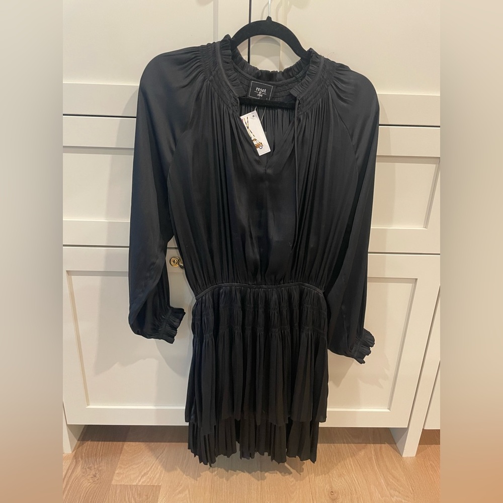 Elegant Black Long Sleeve Dress